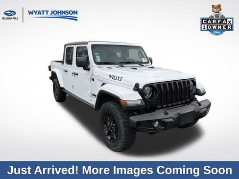Used 2023 Jeep Gladiator Willys image 8