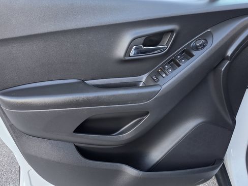 Used 2022 Chevrolet Trax LS w/ Tint and Cruise Package FWD image 22