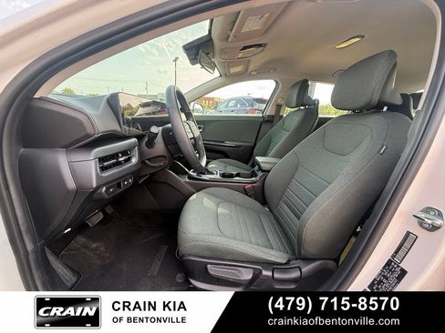 Used 2025 Kia K4 EX FWD image 21