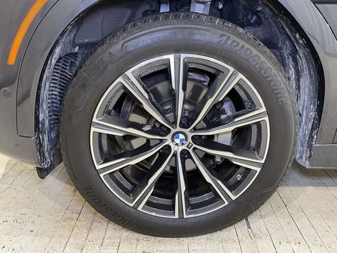 Used 2021 BMW X6 xDrive40i w/ M Sport Package AWD/4WD image 14