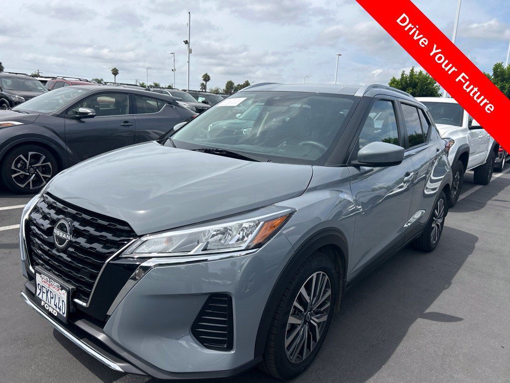 Used 2023 Nissan Kicks SV FWD image 2