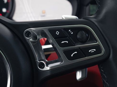 Certified 2022 Porsche Cayenne Turbo image 46