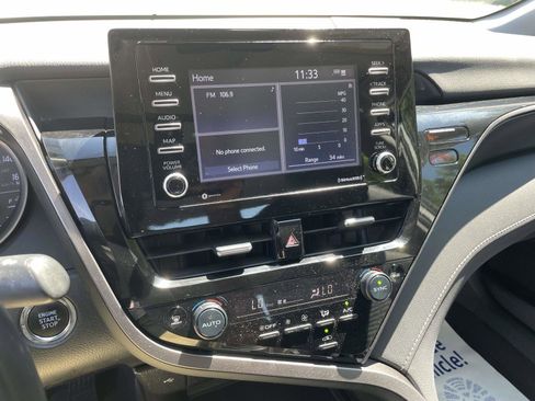 Used 2024 Toyota Camry SE w/ Convenience Package image 12