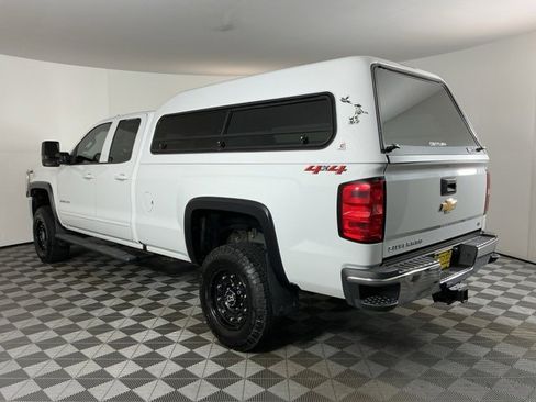 Used 2019 Chevrolet Silverado 2500 LT w/ LT Convenience Package image 6