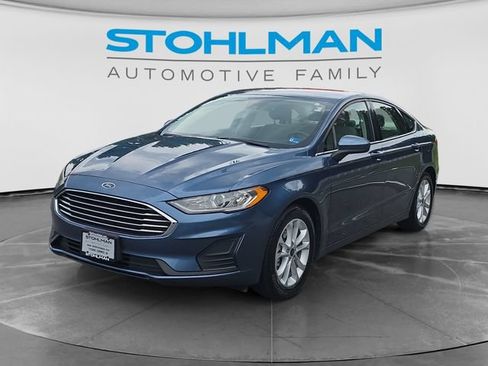 Used 2019 Ford Fusion SE FWD image 1