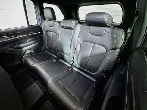 Used 2024 Jeep Grand Cherokee Limited w/ Luxury Tech Group II AWD/4WD image 23