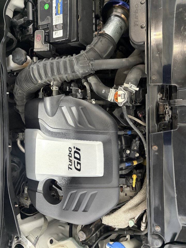 Used 2016 Hyundai Veloster Turbo FWD image 26