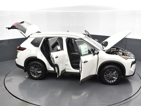 New 2026 Nissan Rogue S image 33