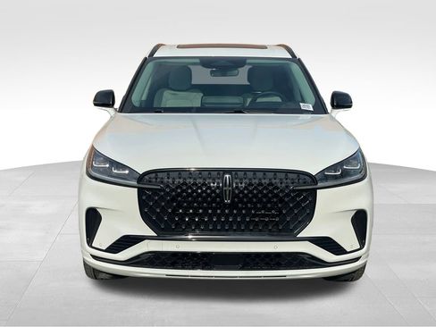 New 2026 Lincoln Aviator Reserve image 8