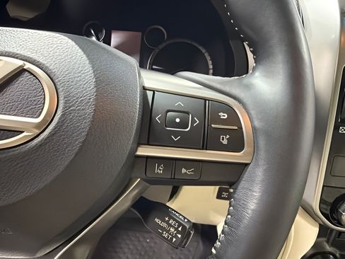 Used 2022 Lexus GX 460 Premium w/ Premium Plus Package AWD/4WD image 19
