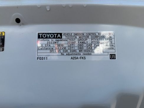 Used 2023 Toyota RAV4 XLE Premium image 26