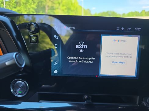 Used 2024 Chevrolet Corvette Stingray Preferred Cpe w/ Z51 Performance Package RWD image 17