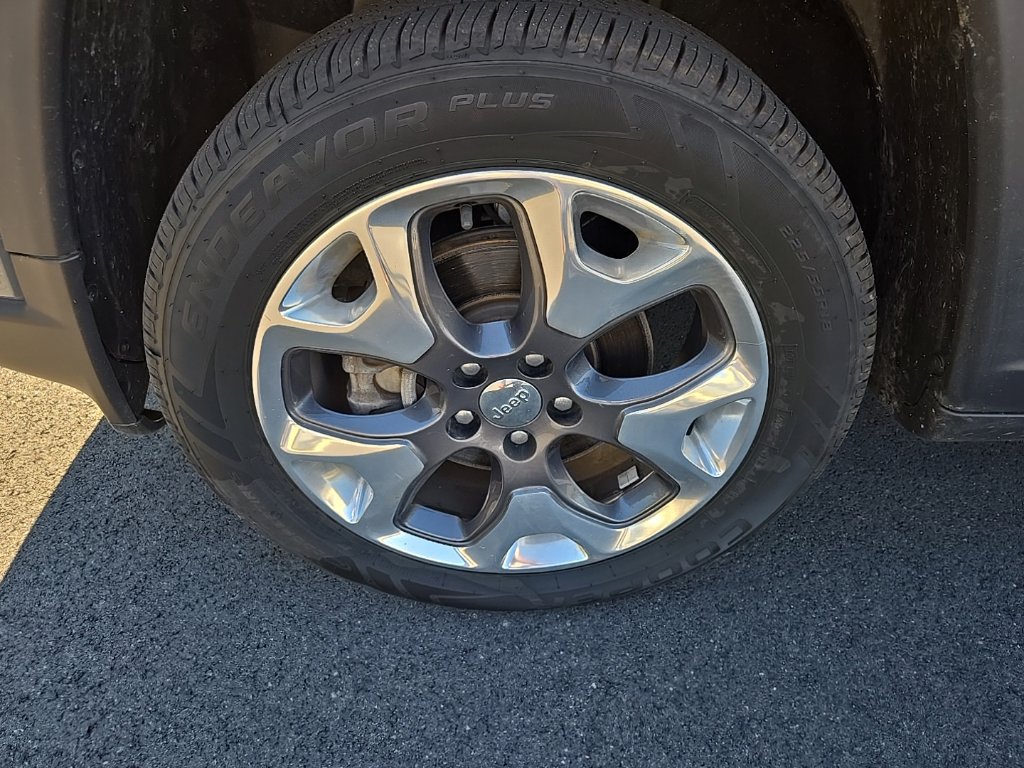 Used 2019 Jeep Compass Limited AWD/4WD image 11