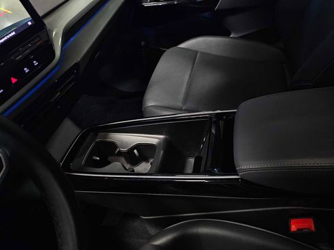 Used 2023 Volkswagen ID.4 Pro S image 28