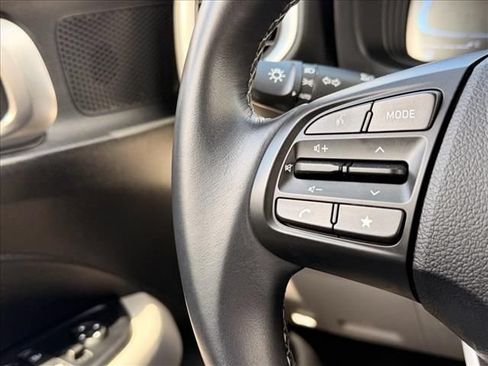 Used 2024 Hyundai Venue SEL FWD image 20