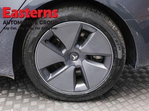 Used 2023 Tesla Model 3 Standard Range image 8