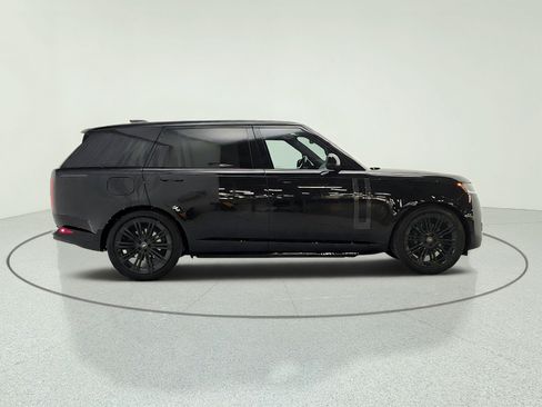 Used 2025 Land Rover Range Rover Long Wheelbase SE AWD/4WD image 4