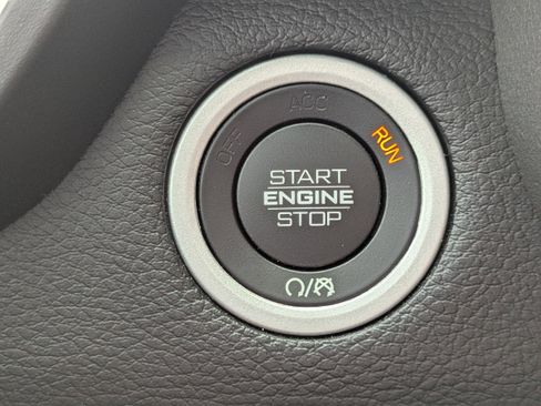 Used 2021 RAM 1500 Big Horn AWD/4WD image 25