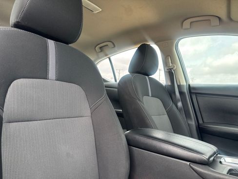 Certified 2024 Nissan Sentra SV FWD image 27