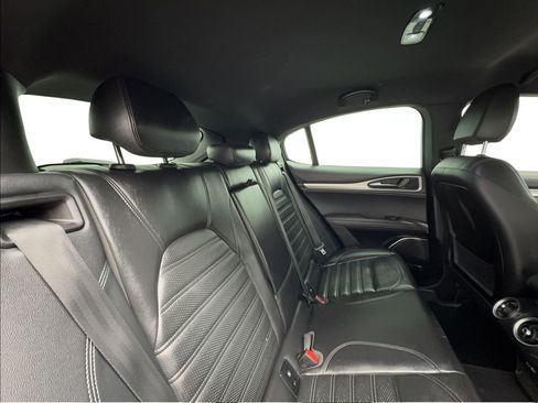 Used 2018 Alfa Romeo Stelvio Ti Sport AWD/4WD image 25