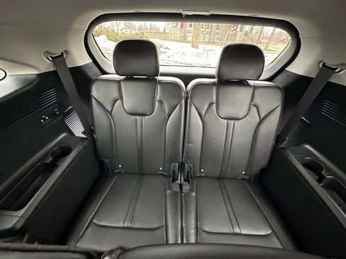 Used 2025 Kia Sorento S image 29