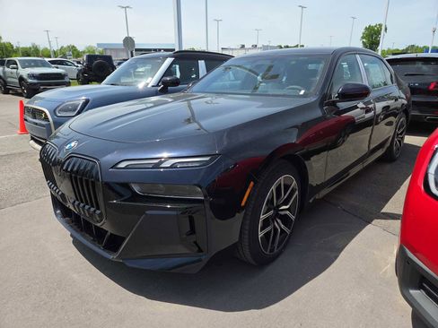 New 2026 BMW 760i xDrive AWD/4WD image 8