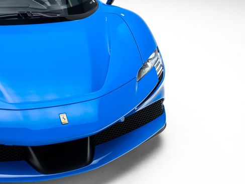 Used 2024 Ferrari SF90 Spider image 12