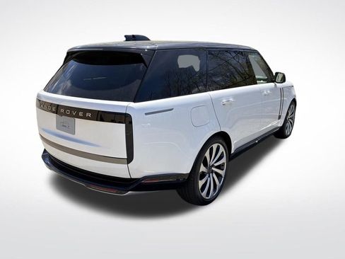 New 2026 Land Rover Range Rover Long Wheelbase SE AWD/4WD image 6