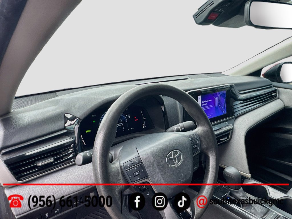 Used 2025 Toyota Camry LE w/ Convenience Package FWD image 12