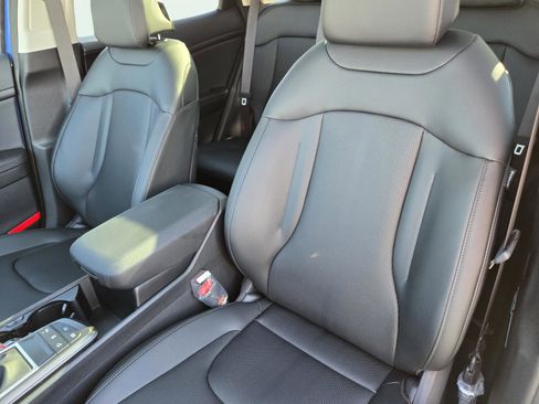 New 2026 Kia Sportage SX FWD image 16