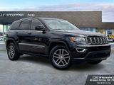 Used 2018 Jeep Grand Cherokee Laredo image 2