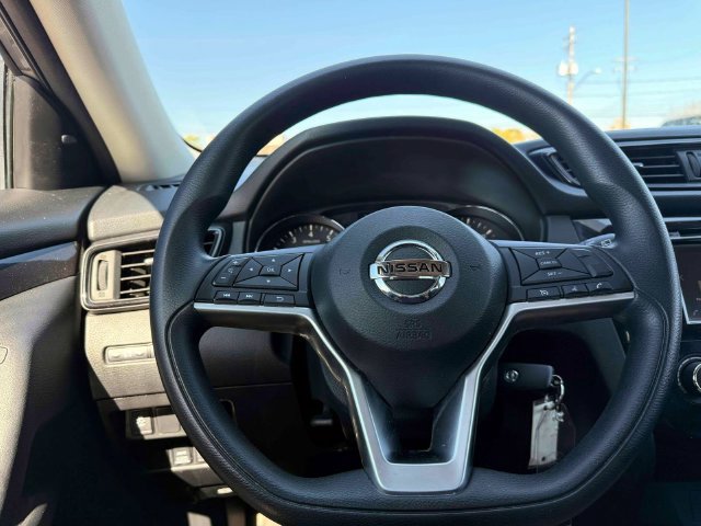 Used 2018 Nissan Rogue S AWD/4WD image 20