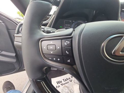 Used 2019 Lexus ES 300h w/ Premium Package FWD image 17