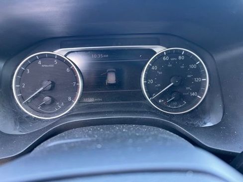 Used 2025 Nissan Rogue SV image 6