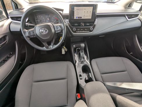 Used 2025 Toyota Corolla LE image 27