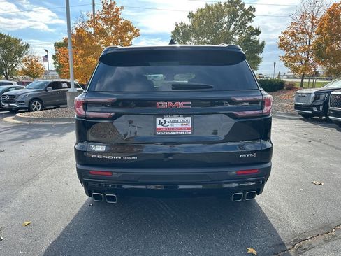 Used 2025 GMC Acadia AT4 w/ Luxury Package image 7