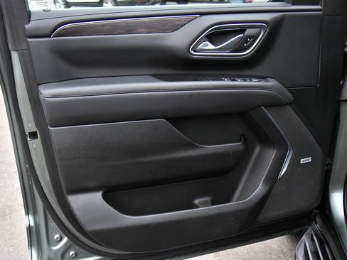 Used 2024 Chevrolet Tahoe LT image 13