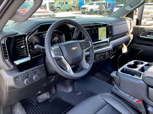 New 2026 Chevrolet Silverado 3500 LT w/ All Star Edition image 6