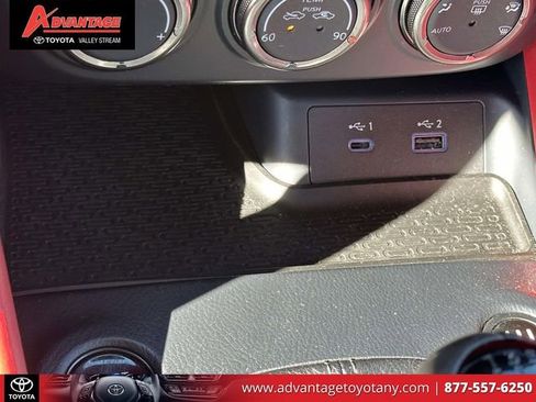 Used 2024 Nissan Z Performance w/ Floor Mat Package RWD image 31