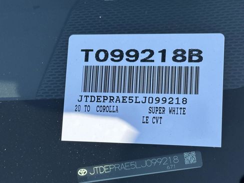 Used 2020 Toyota Corolla LE FWD image 14