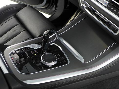 Used 2020 BMW X5 M50i w/ Executive Package image 15