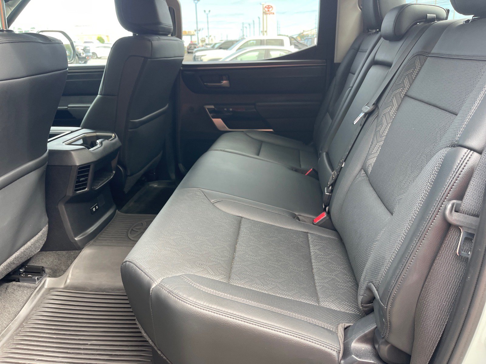 Used 2024 Toyota Tundra Limited AWD/4WD image 12