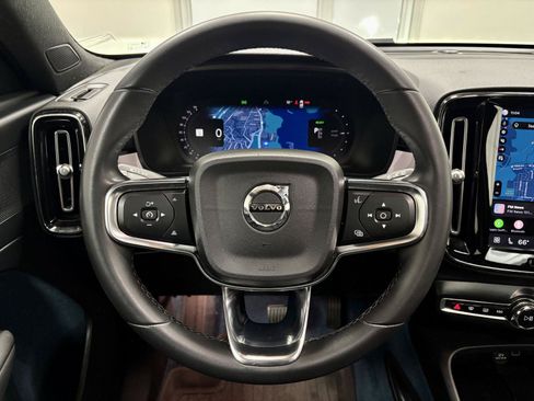 Used 2023 Volvo XC40 Recharge Plus w/ Protection Package Premier AWD/4WD image 22