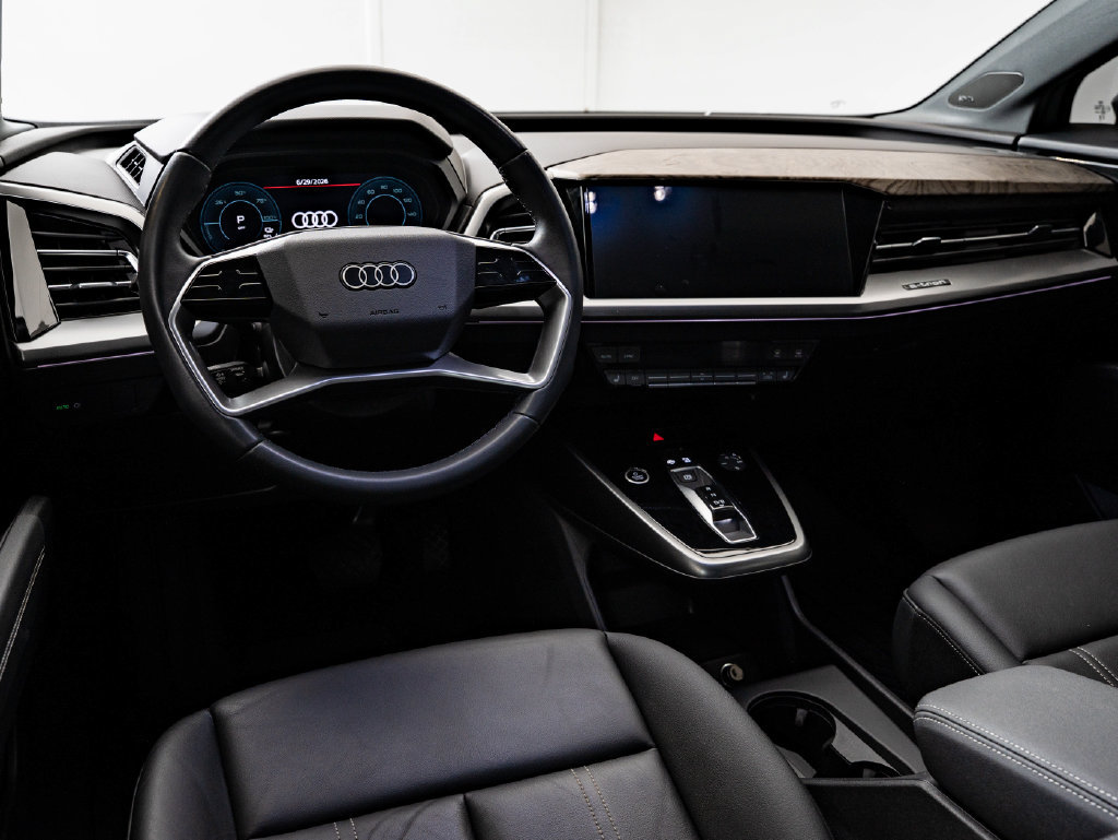 Used 2023 Audi Q4 e-tron Premium Plus w/ Premium Plus RWD image 4