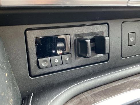 Used 2023 Nissan Armada Platinum w/ Captain's Chairs Package image 28