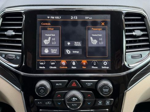 Used 2021 Jeep Grand Cherokee Limited w/ Premium Lighting Group AWD/4WD image 38