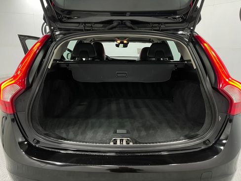 Used 2016 Volvo V60 T5 Premier image 25