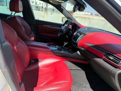 Used 2019 Maserati Levante AWD/4WD image 26