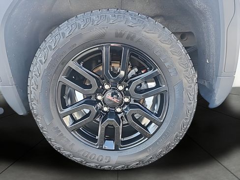 Used 2022 GMC Sierra 1500 Elevation image 12