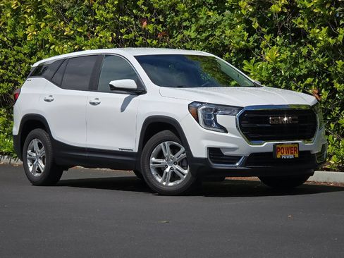 Used 2022 GMC Terrain SLE AWD/4WD image 2
